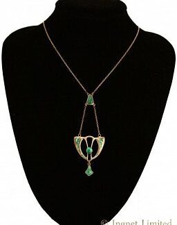 AN ART NOUVEAU SILVER AND ENAMEL DROP PENDANT BY CHARLES HORNER