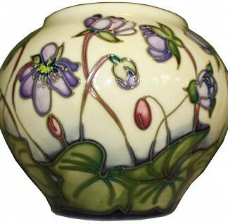 MOORCROFT VASE E BOSSONS HEPATICA