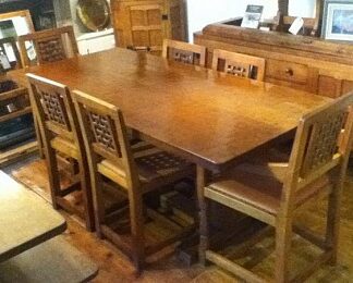 ROBERT MOUSEMAN THOMPSON VINTAGE OAK DINING SUITE 6 FOOT TABLE