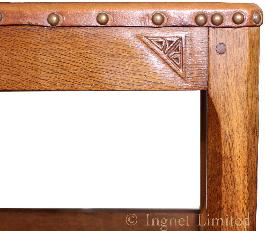 KING POST WOODWORK YORKSHIRE OAK STOOL