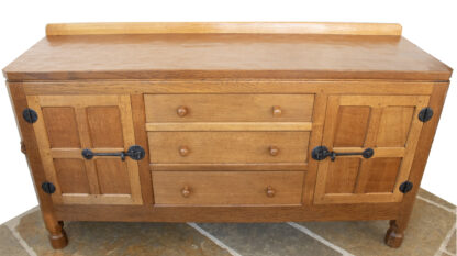 ROBERT MOUSEMAN THOMPSON 5ft ADZED OAK SIDEBOARD - Image 3