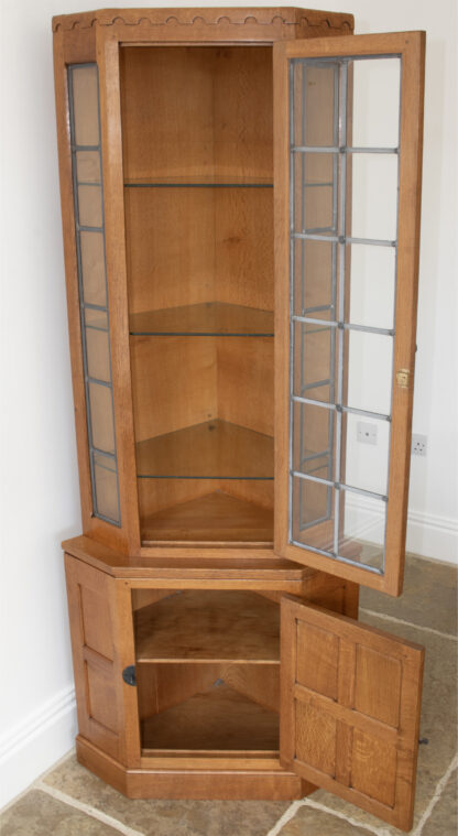 ROBERT MOUSEMAN THOMPSON FLOOR STANDING CORNER CUPBOARD - Image 8