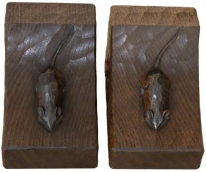 A PAIR OF ROBERT MOUSEMAN THOMPSON OAK BOOKENDS - Image 4