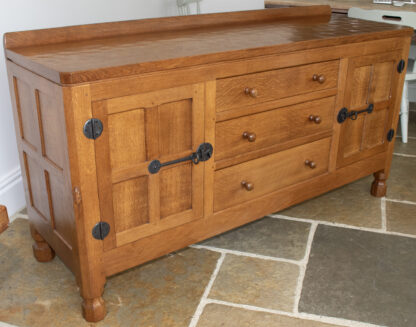 ROBERT MOUSEMAN THOMPSON OAK ADZED TOP SIDEBOARD - Image 7