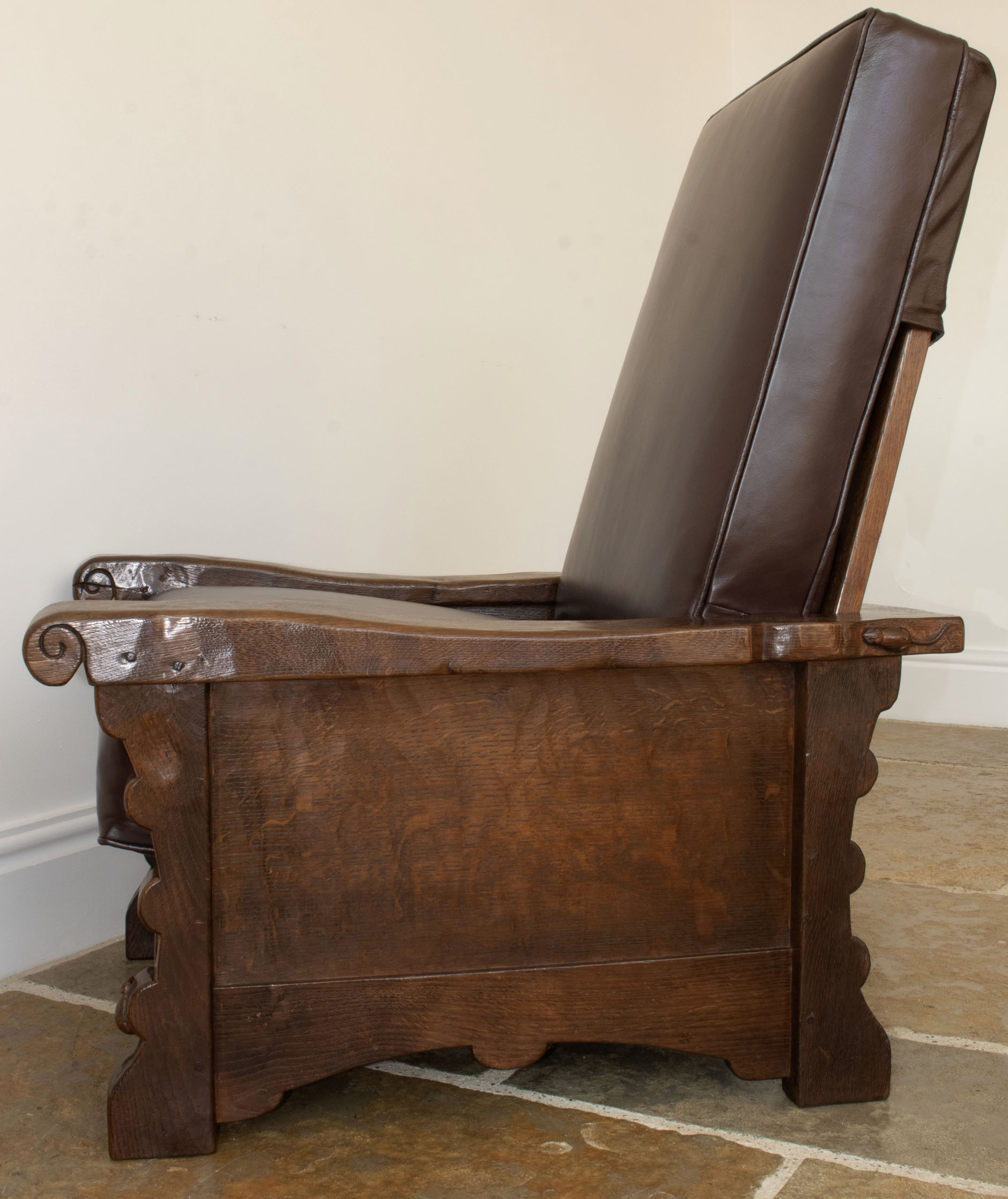 ROBERT MOUSEMAN THOMPSON RARE EARLY OAK RECLINING CHAIR - Image 7