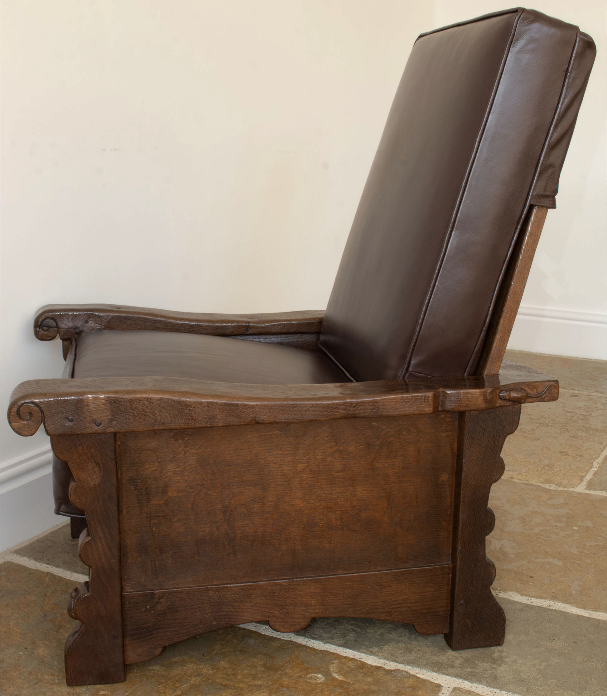 ROBERT MOUSEMAN THOMPSON RARE EARLY OAK RECLINING CHAIR - Image 8