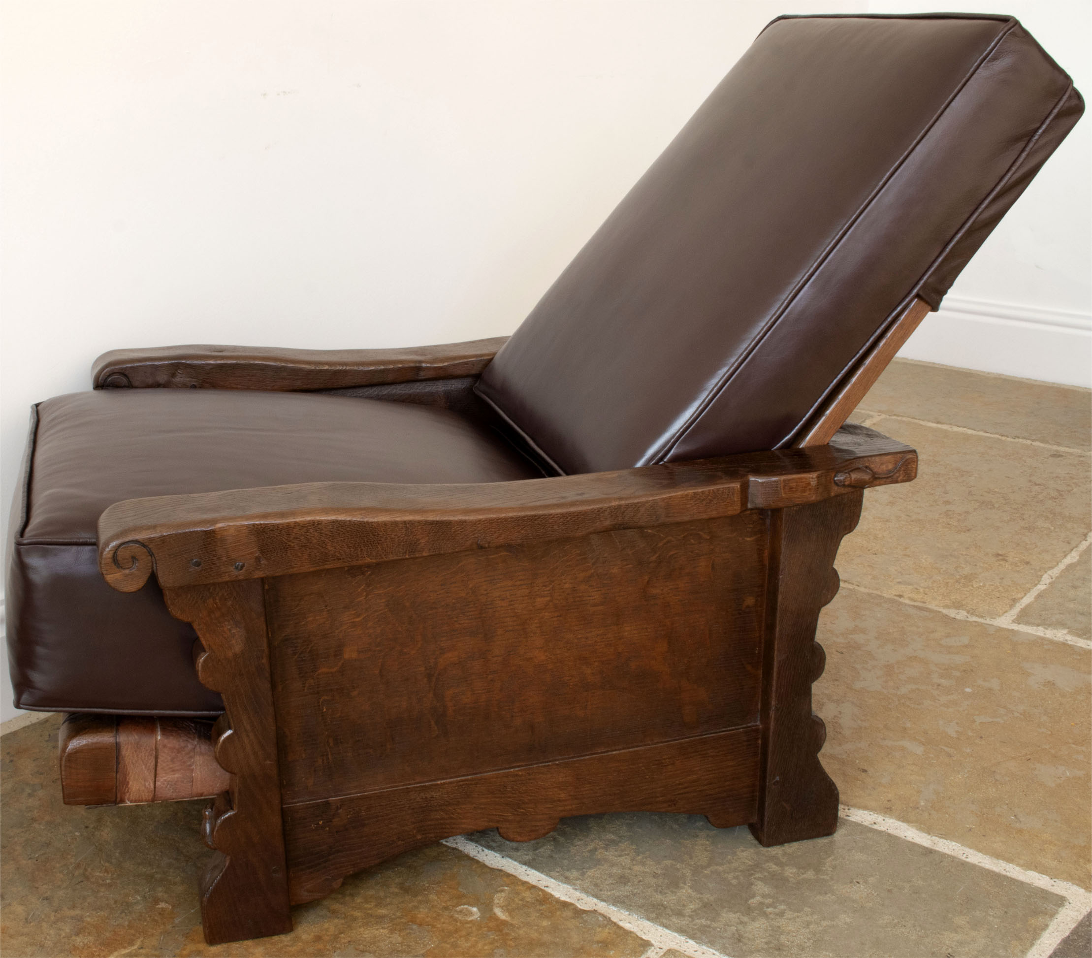 ROBERT MOUSEMAN THOMPSON RARE EARLY OAK RECLINING CHAIR - Image 9