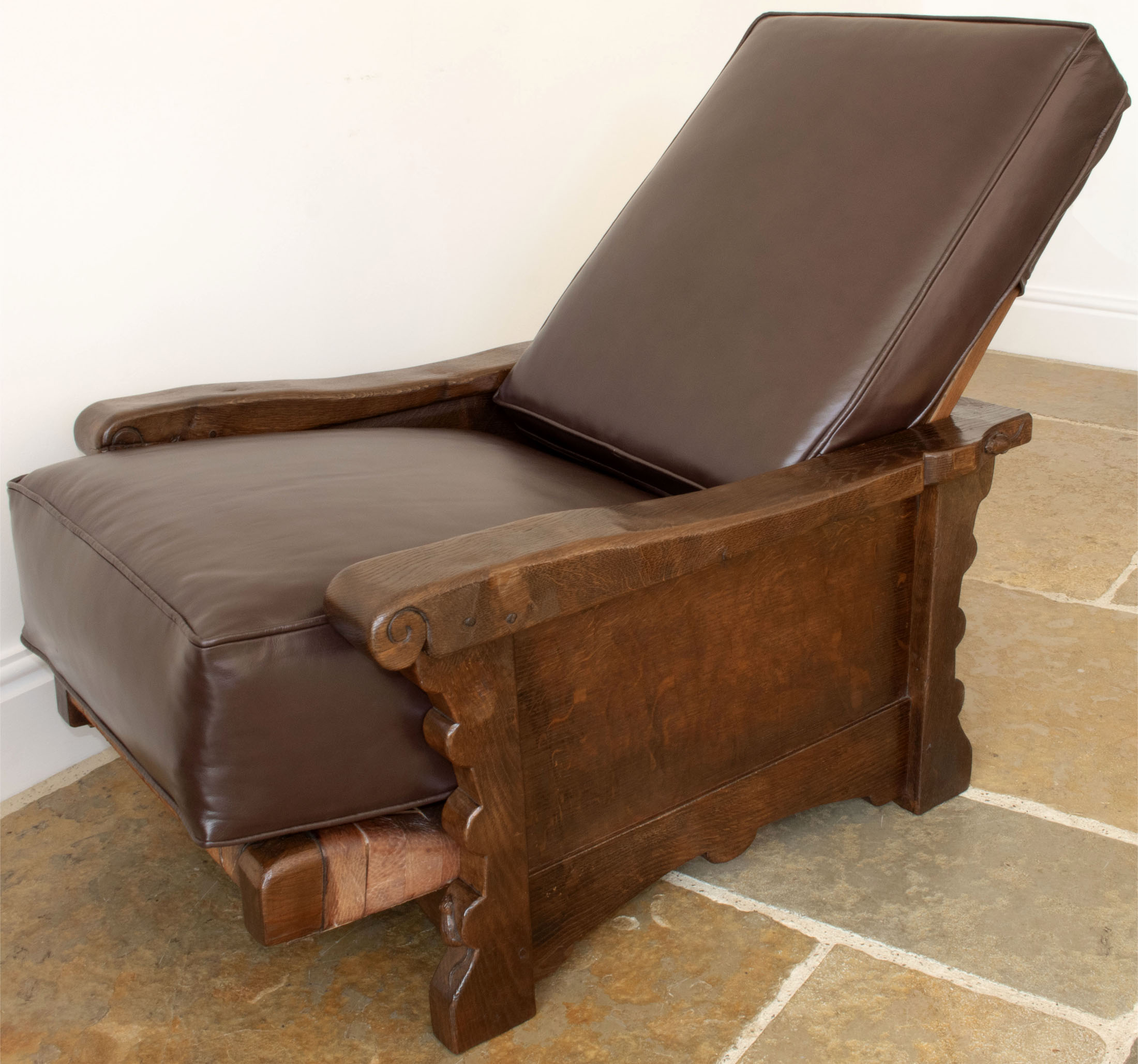 ROBERT MOUSEMAN THOMPSON RARE EARLY OAK RECLINING CHAIR - Image 10