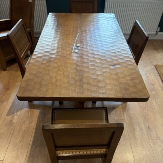 ROBERT MOUSEMAN THOMPSON 5FT DINING SUITE